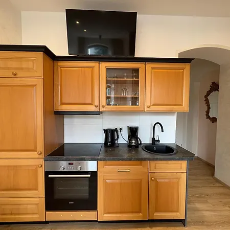1 Landeskrone Apartmán *